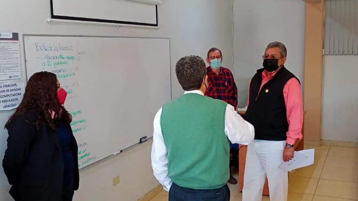 Firma convenio diputado Aviles Castro con ICATEBCS