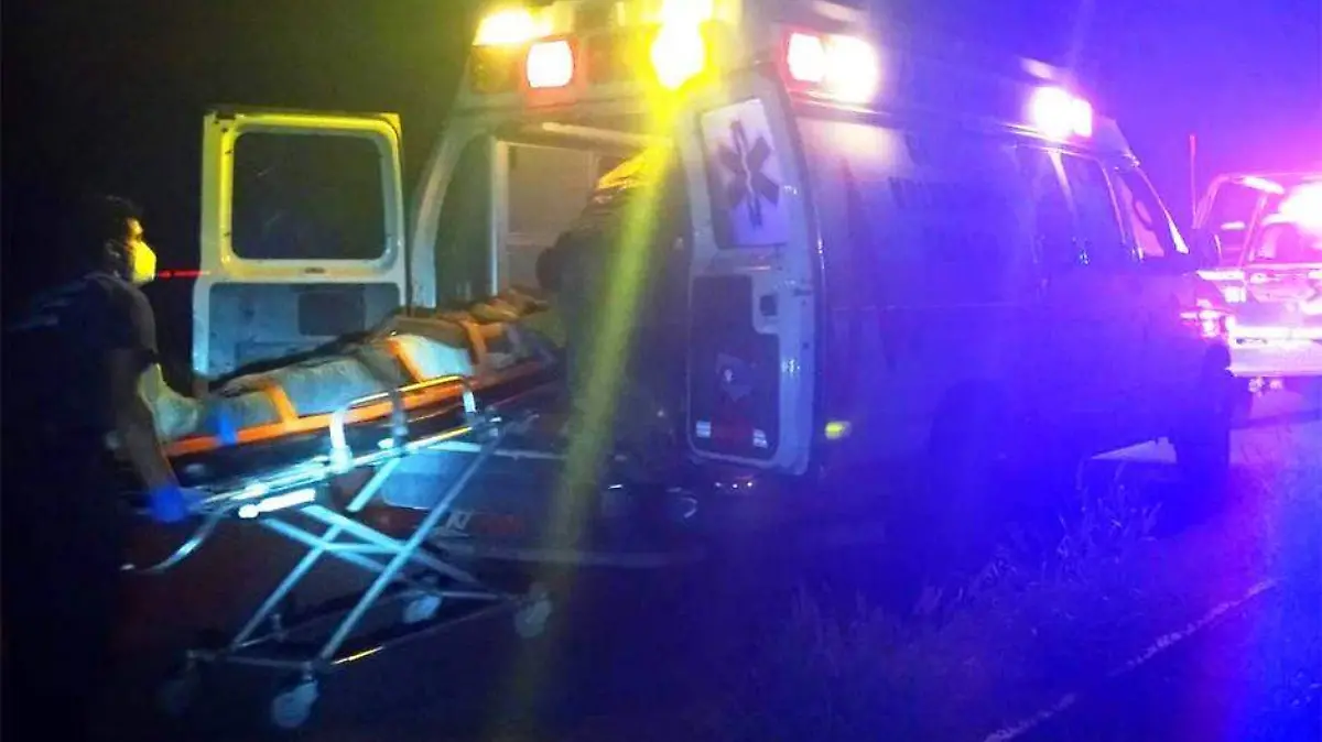 Joven Tirado Ambulancia Calafia