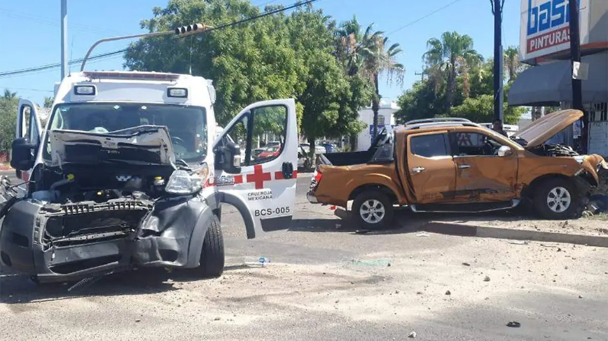 Accidente vial ambulancia 01