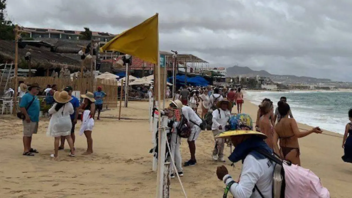 bandera amarilla los cabos