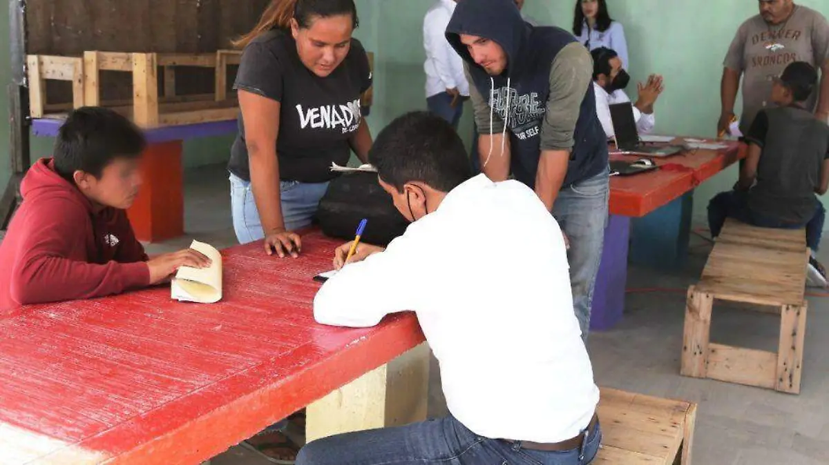 Jovenes construyendo el futuro la paz