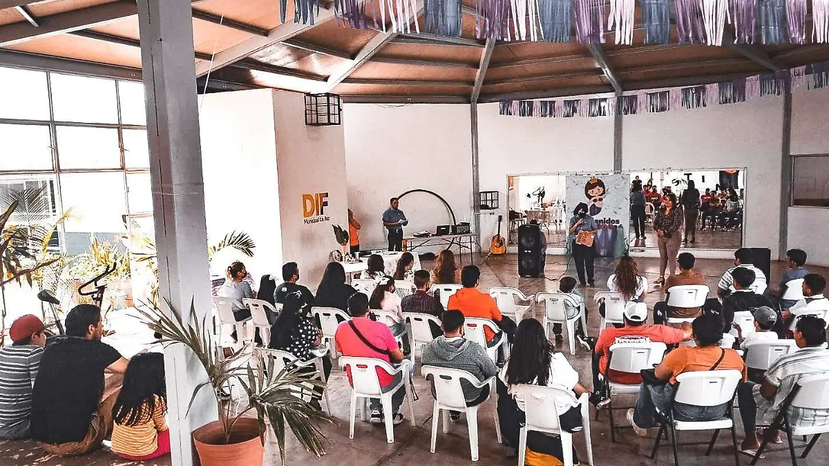 Finalistas concurso canto la paz