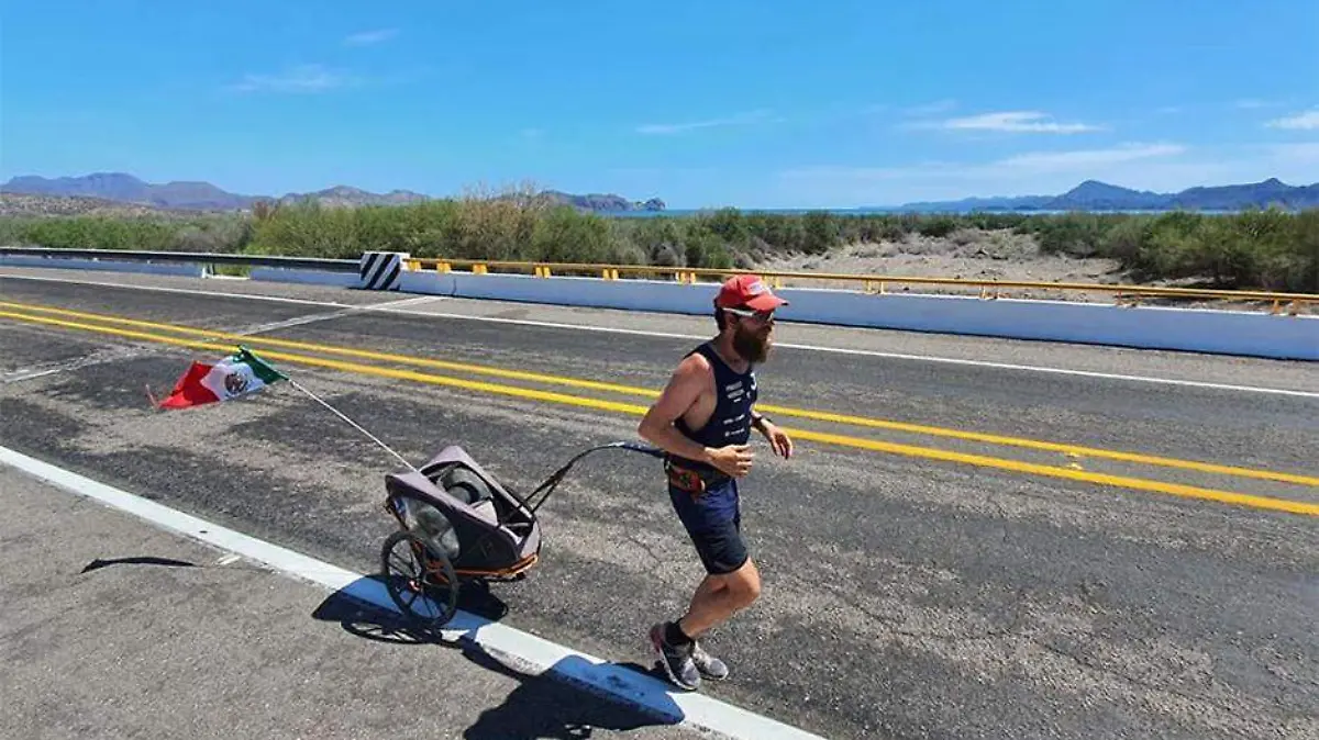 Jonas Deichmann recorre La Paz 2