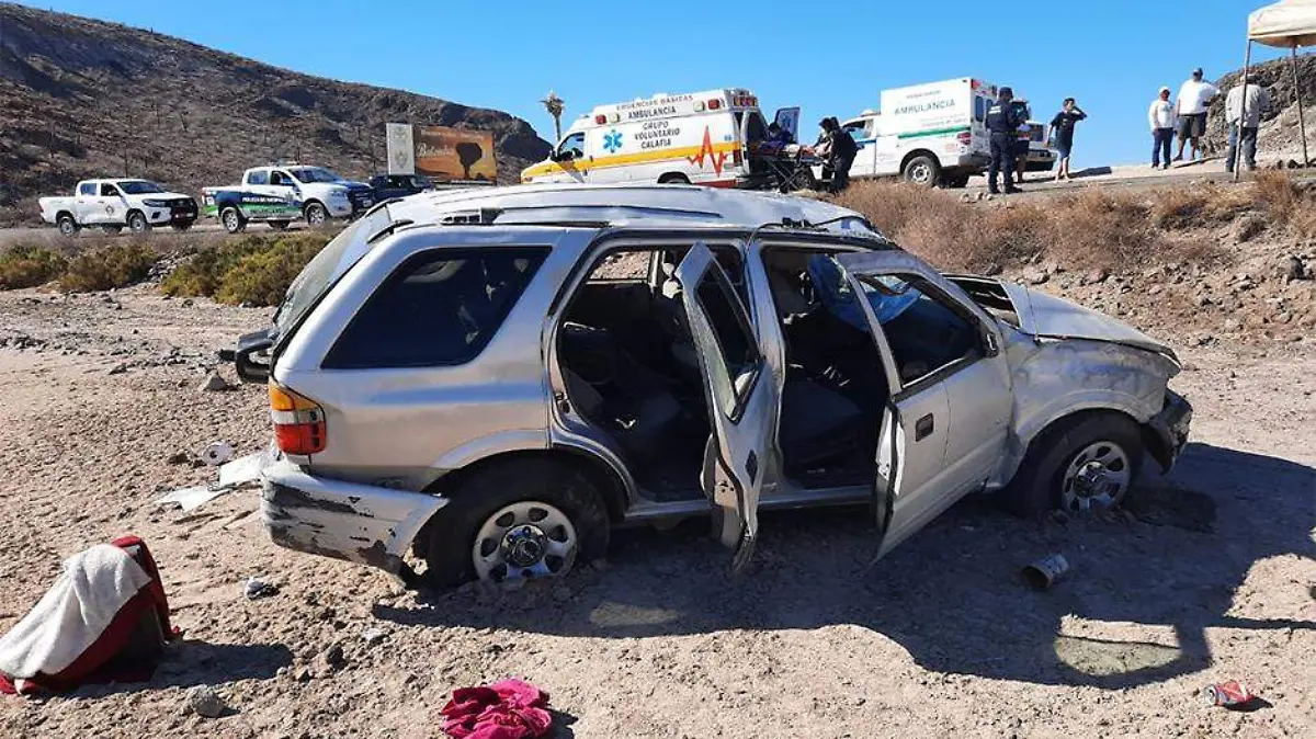 Volcadura accidente vial Balandra