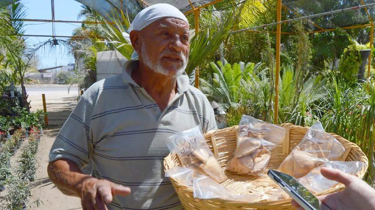 tradicion elaborando pan artesanal