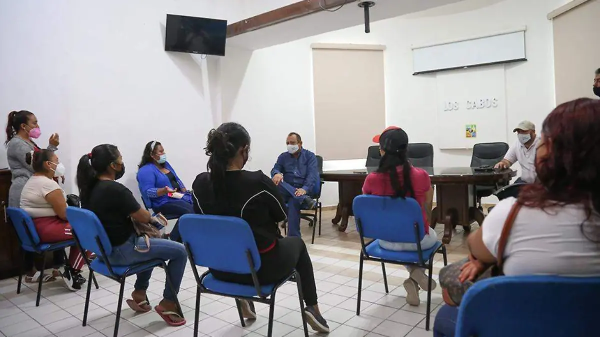 Reuinon oomsapas Los Cabos vecinos colonia