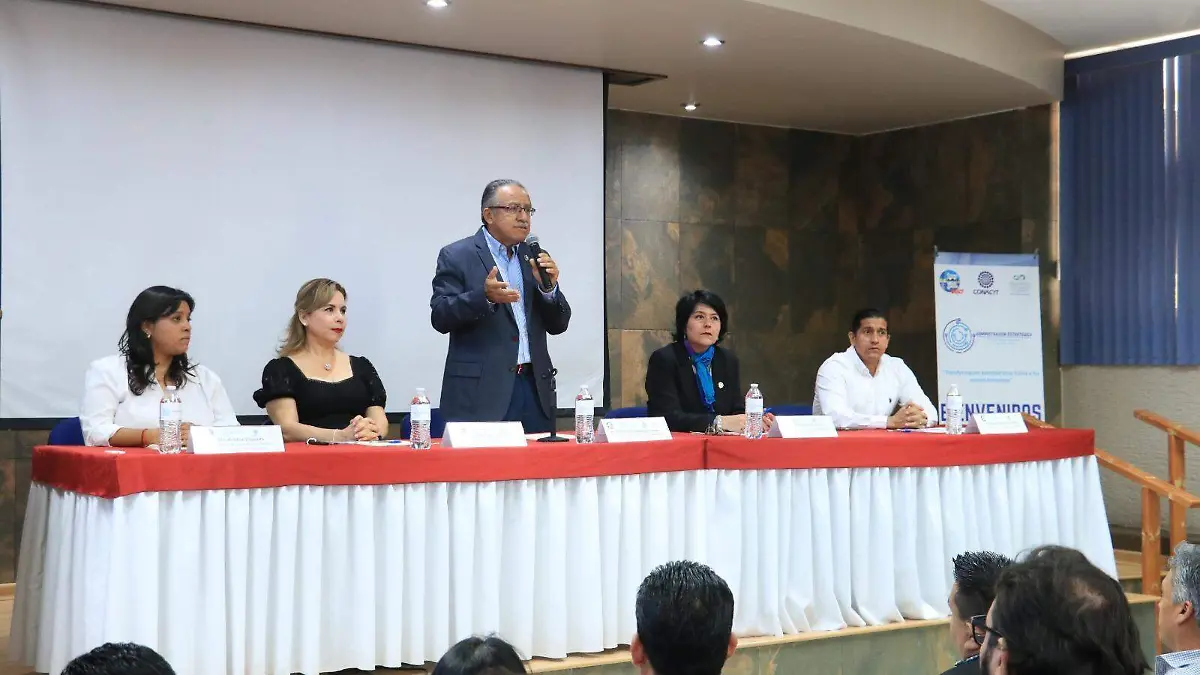 Rector UABCS inaugura coloquio
