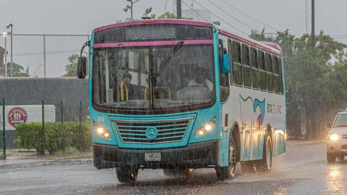hilary avanza a bcs provoca lluvias 1