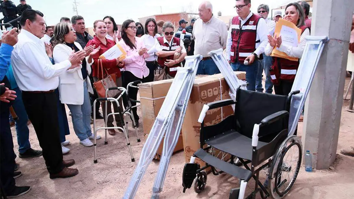 Entrega apoyos comondu
