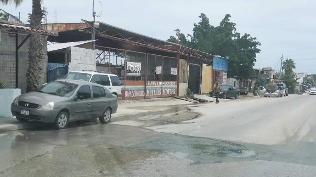 Calle los cabos aguas negras