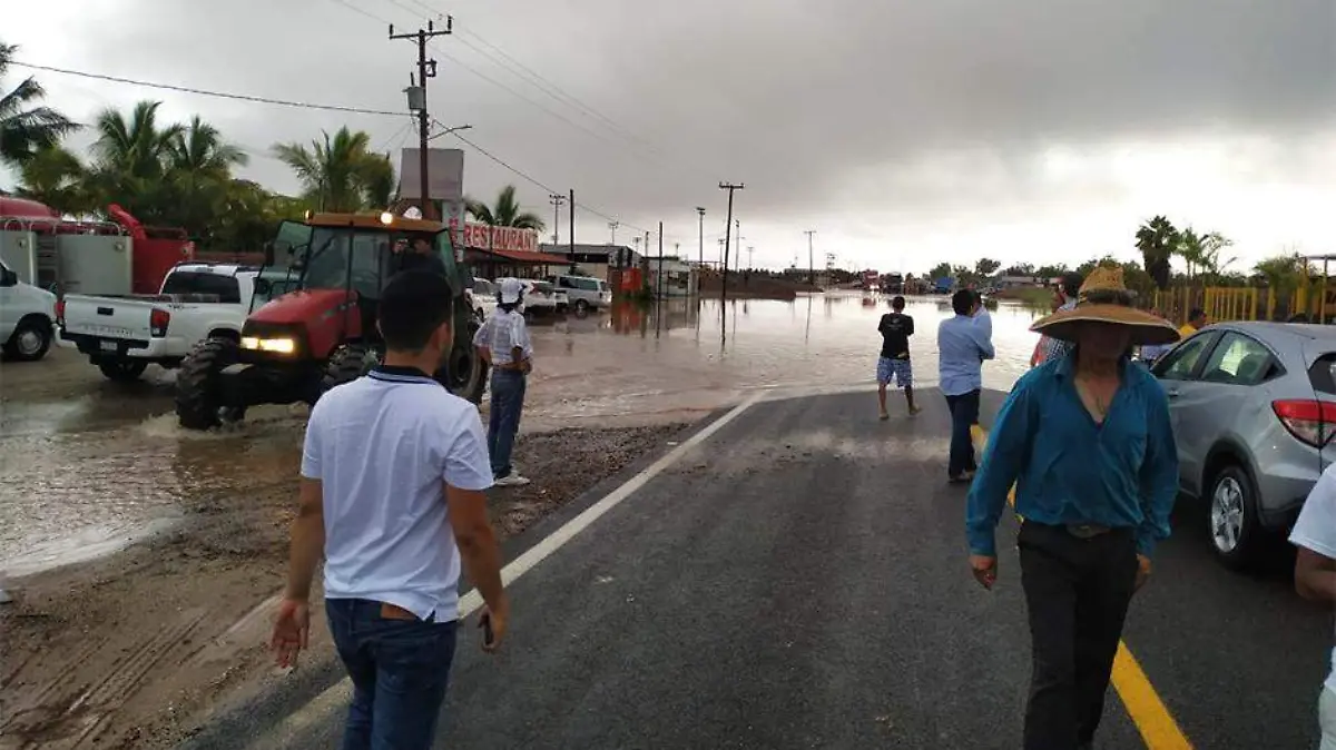 lluvia calle comondú