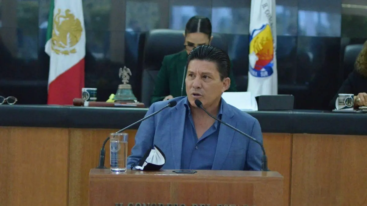 Proponen reducir el monto de licitaciones 
