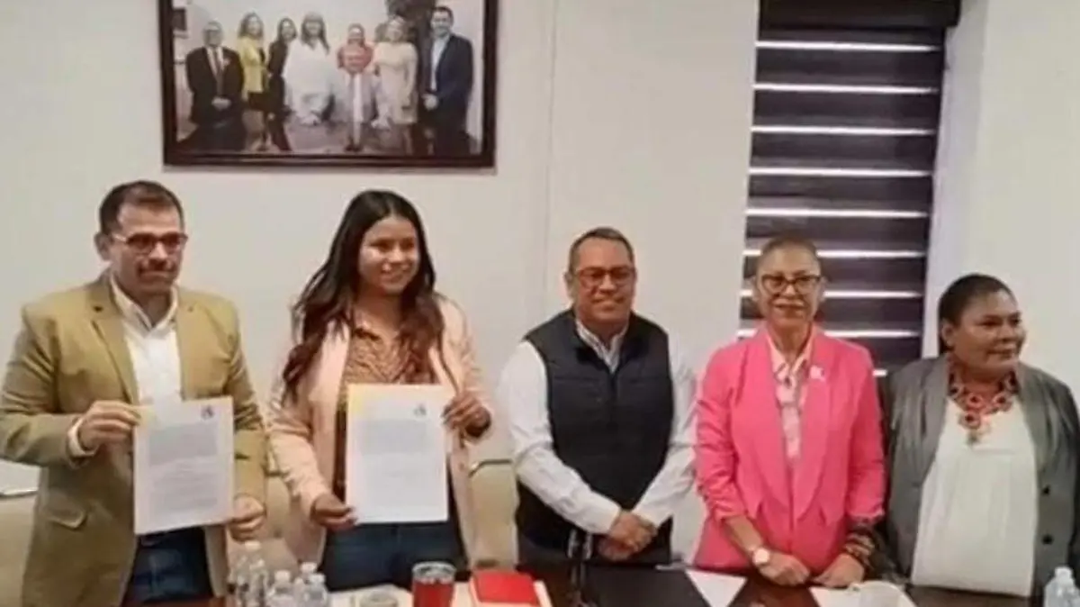 Trabajadores del congreso Becas Universidad