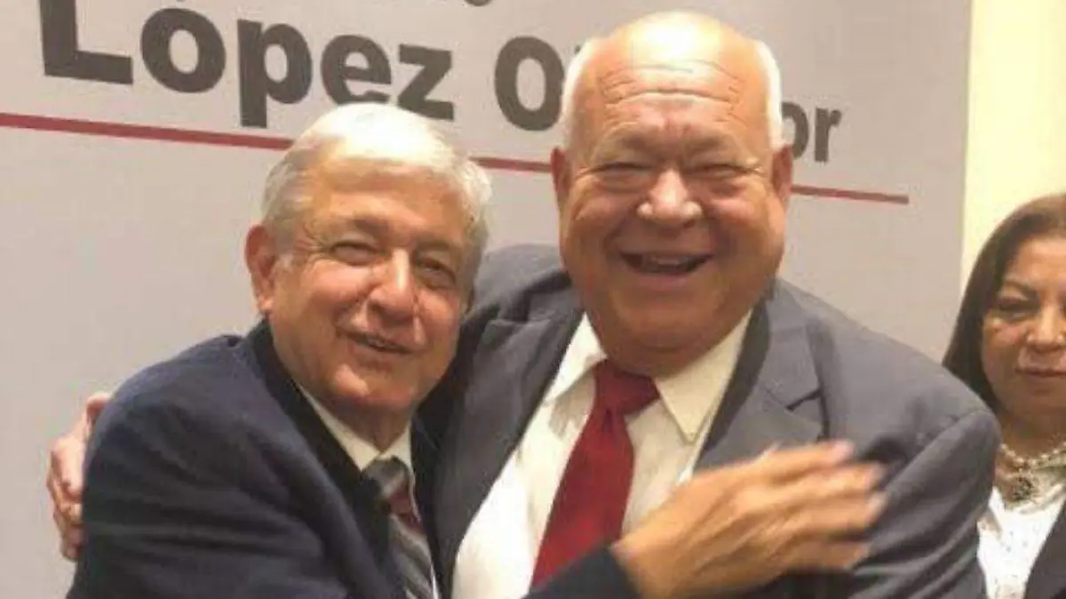 Víctor Castro AMLO