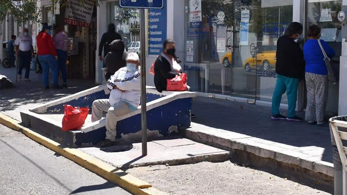 Resisten comerciantes del Centro La Paz