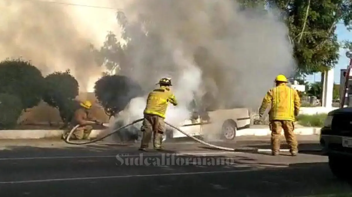 Incendio Auto La Paz