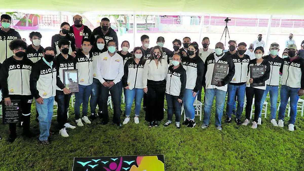 Reconocimientos deportistas los cabos