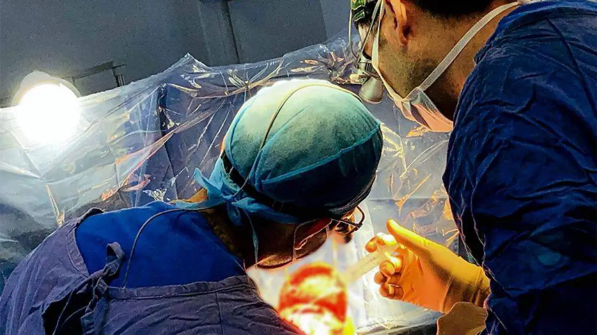 Docente Universidad Xochicalco colabora en neurocirugia