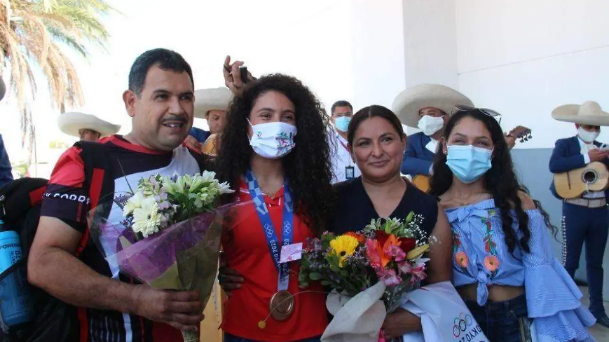 Gaby Agúndez llega a La Paz
