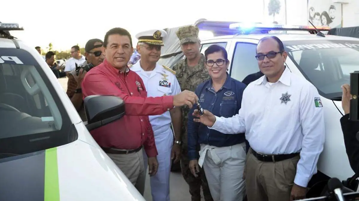 entrega de patrullas (1)