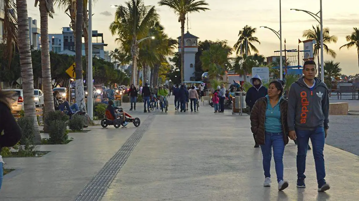 Tarde en el malecón 2