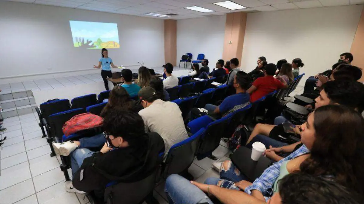 Estudiantes UABCS emprendimiento