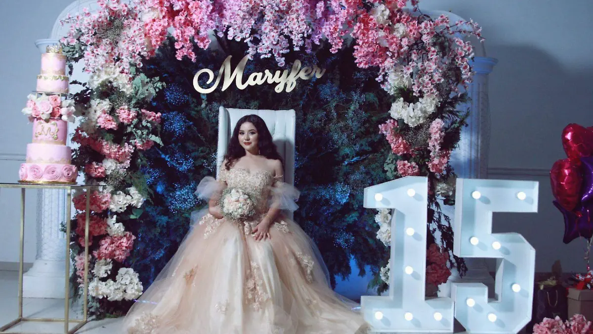 Xv años María Fernanda Comondú 
