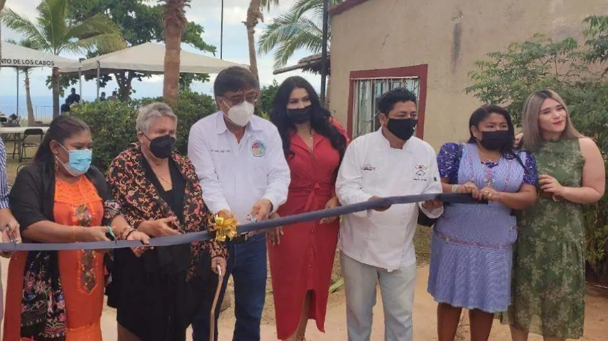 Corte del listón en el Festival del Mole en Los Cabos
