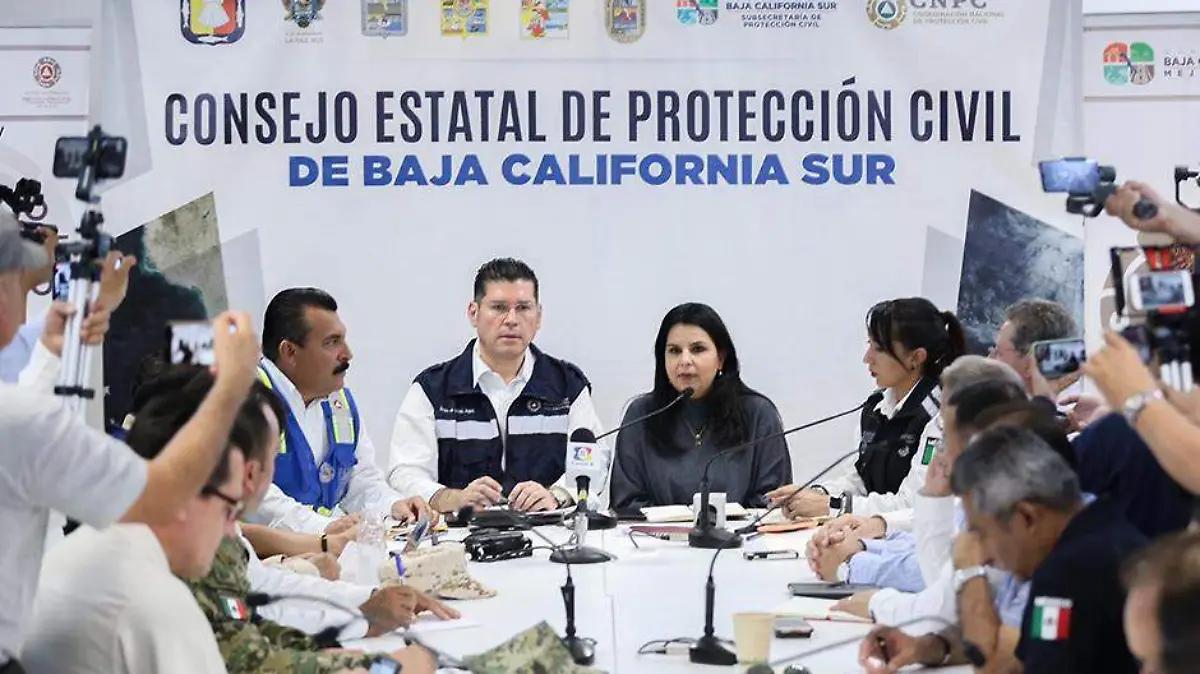 Listas autoridades de los tres niveles de Gobierno ante el pronóstico de lluvias en Los Cabos_ Armida Castro1