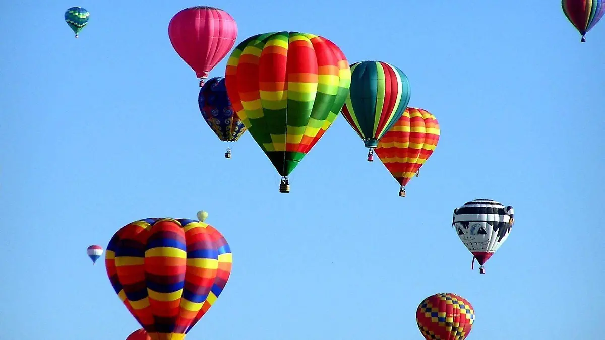Desfile globos Los Cabos
