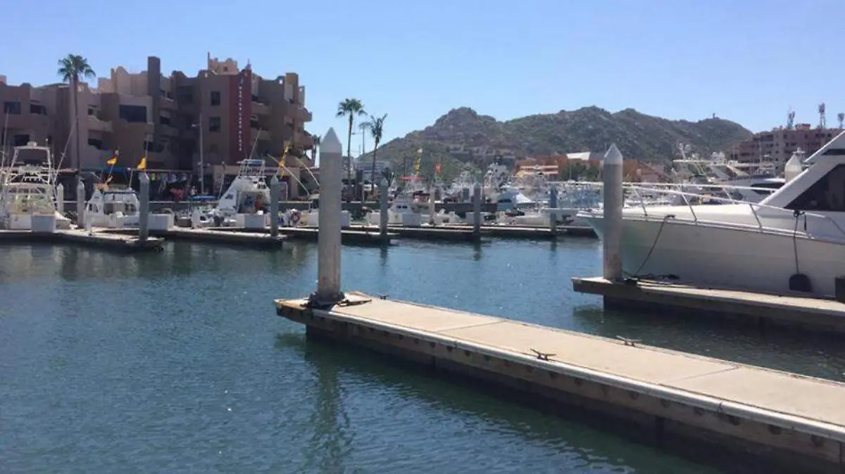 Marina botes barcos Los Cabos