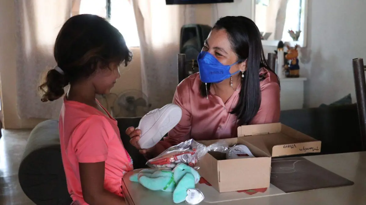 DIF La Paz entrega tenis