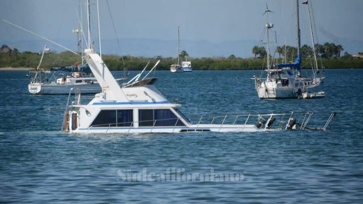 yate hundido