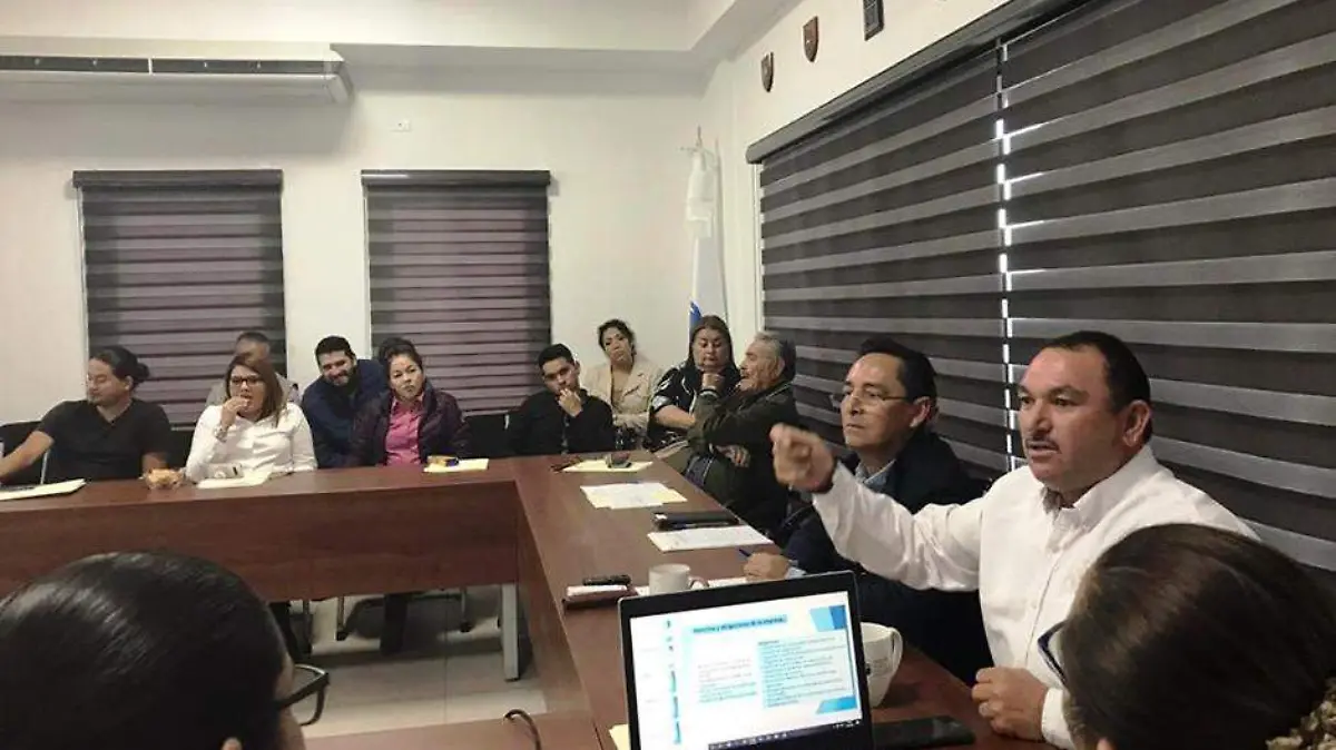 EN REUNION CON EL SECTO