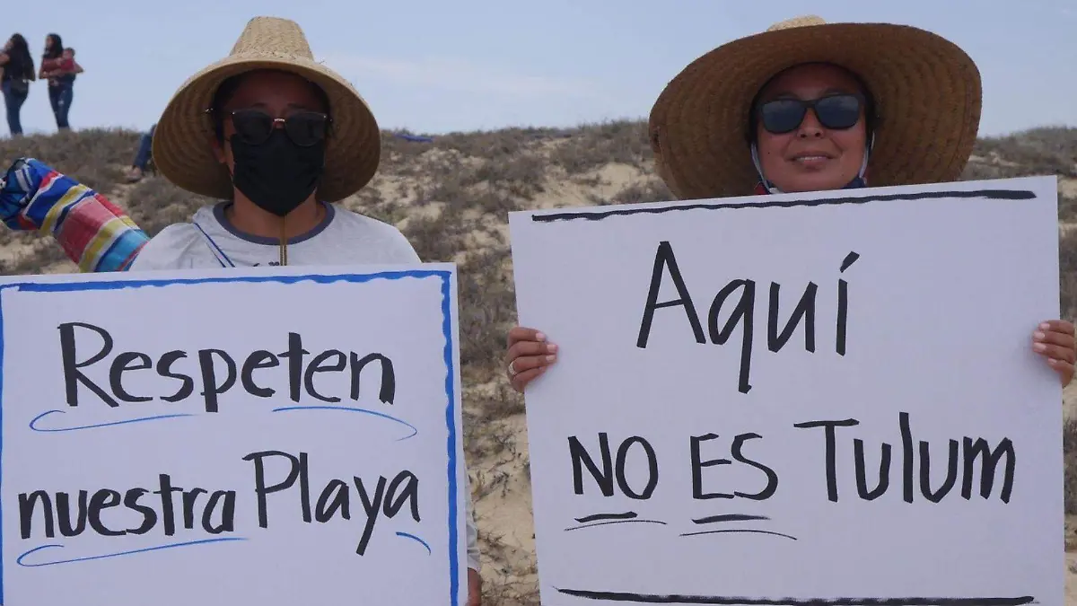 Todos Santos manifestación playa