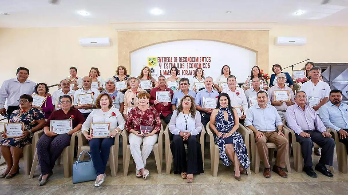 Reconocimientos Armida Castro