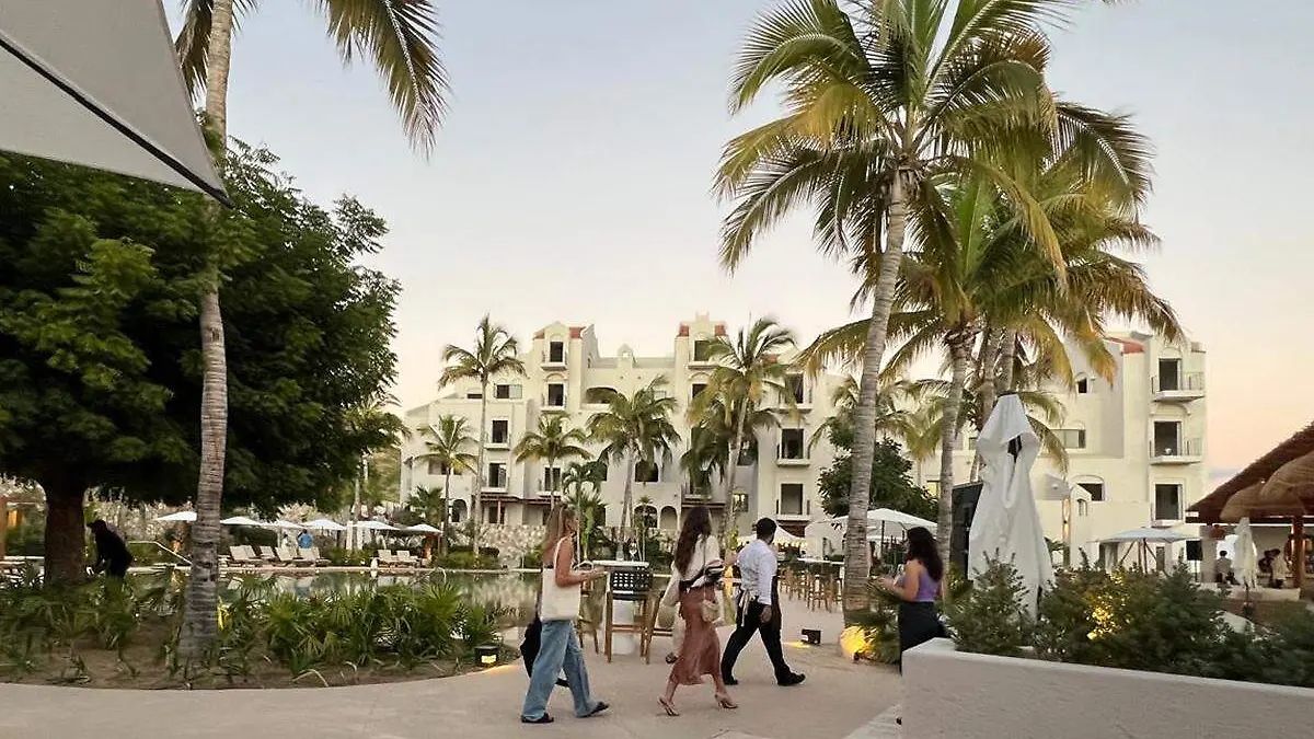 turistas hotel los cabos
