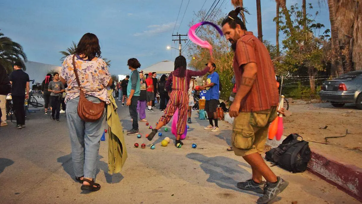 malabares para manifestarse contra muelle almar