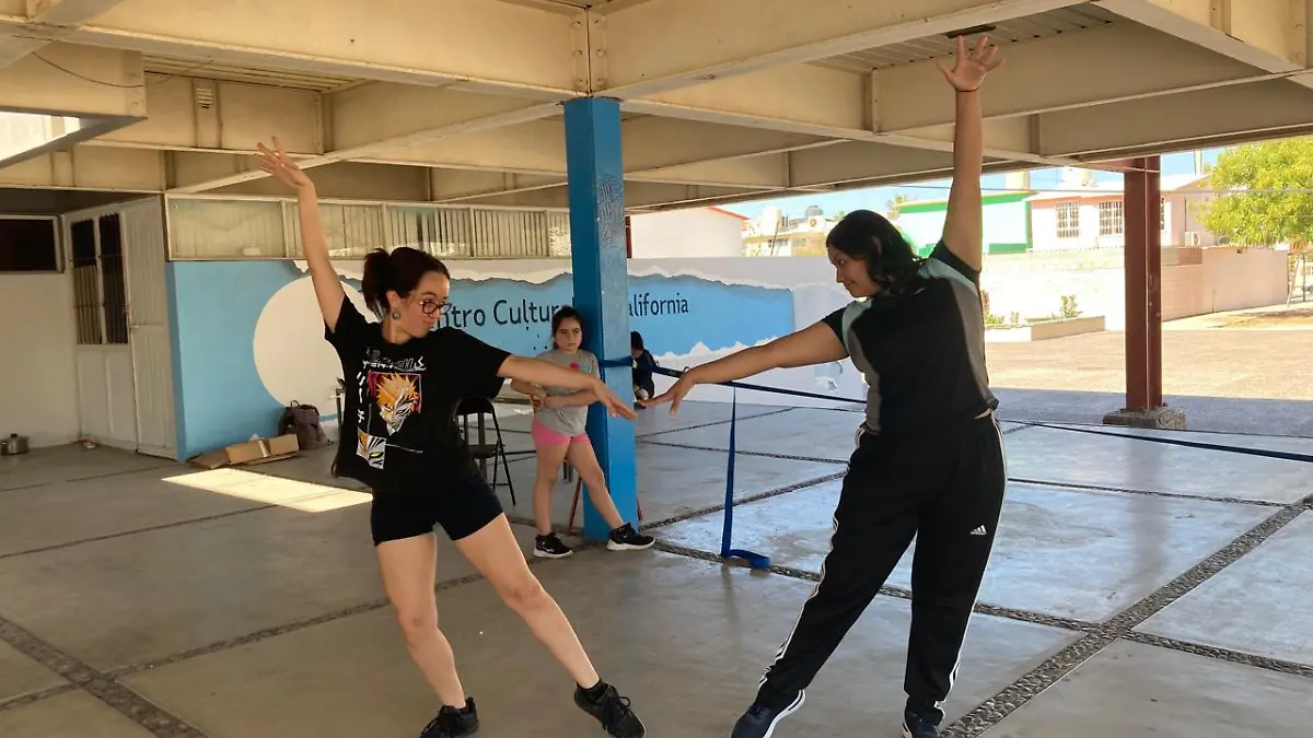 LA CATRA clases de DANZA