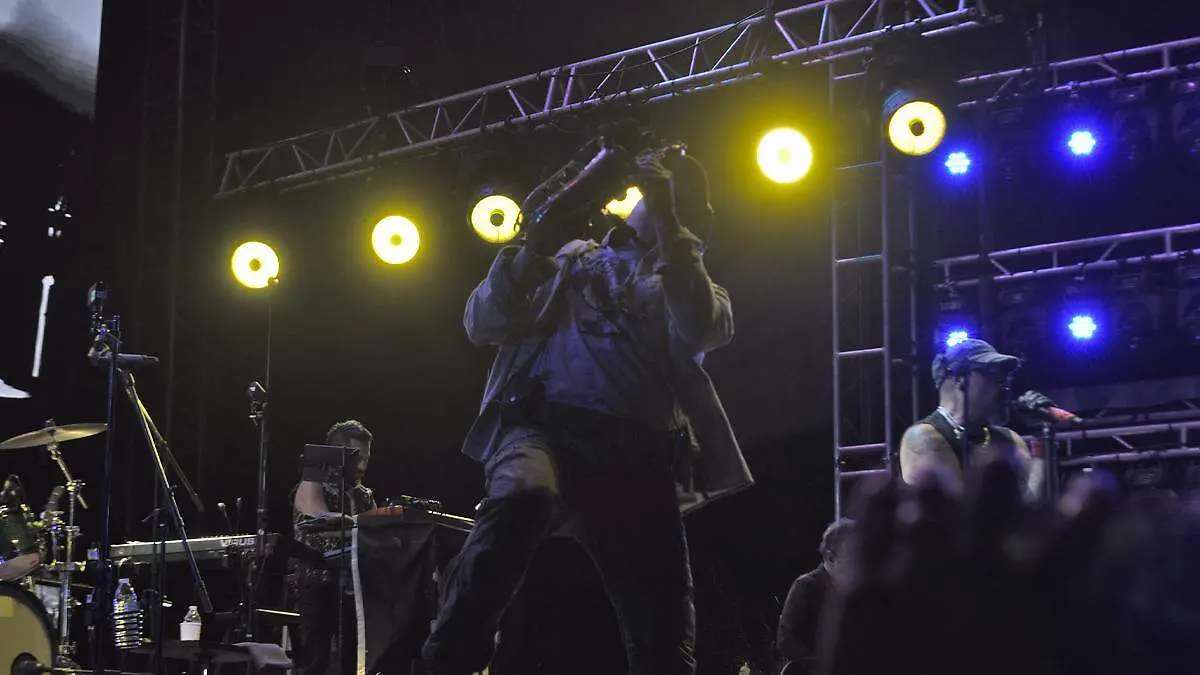 saxofon panteon rococo en la paz