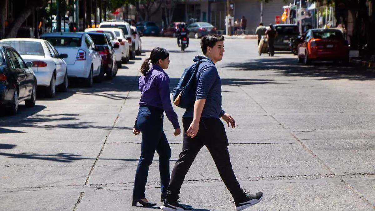 mc va por lasmujeres y jovenes