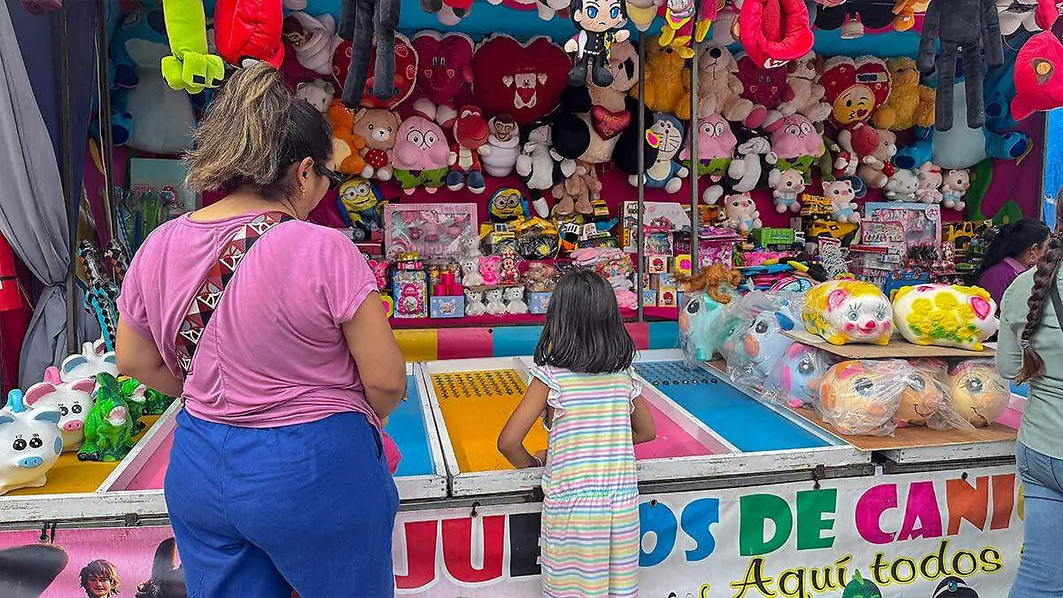 que sacrificios realiza una madre comerciante de carnaval