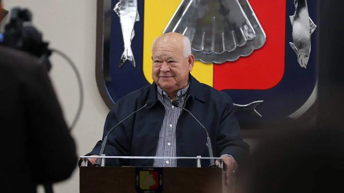 victor castro cosio anuncia programa de viviendas