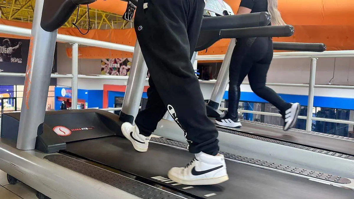 que ejercicios recomiendan para personas con obesidad