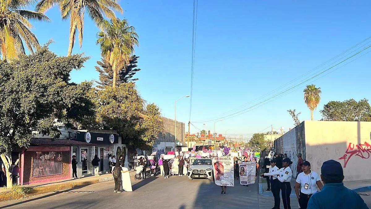 policias municipales de los cabos se unen al 8m