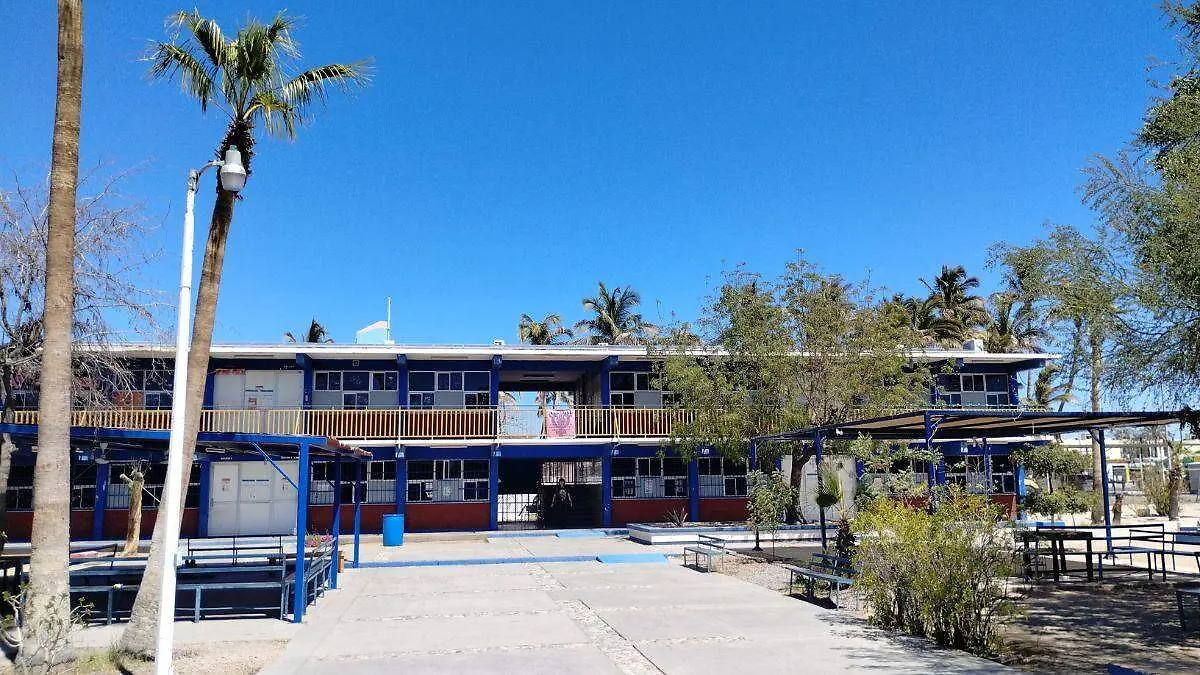 Preparatoria Morelos y sindicato trabajan juntos para arreglar problemas internos