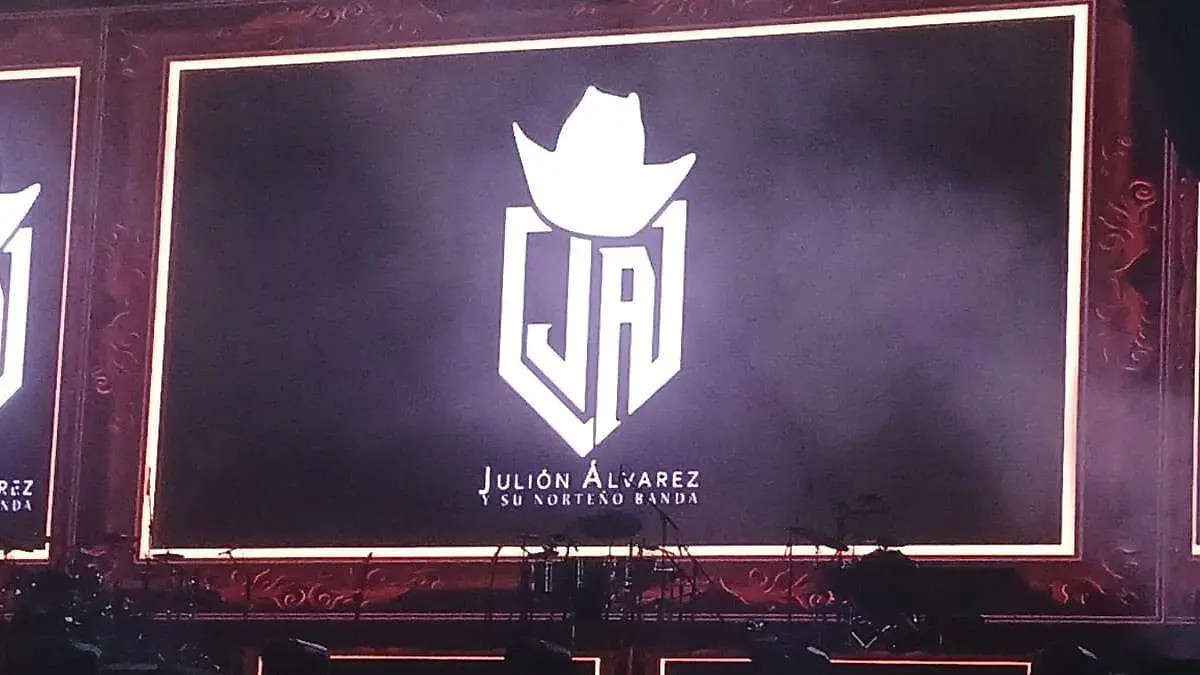 julion alvarez en las fiestas de san jose del cabo