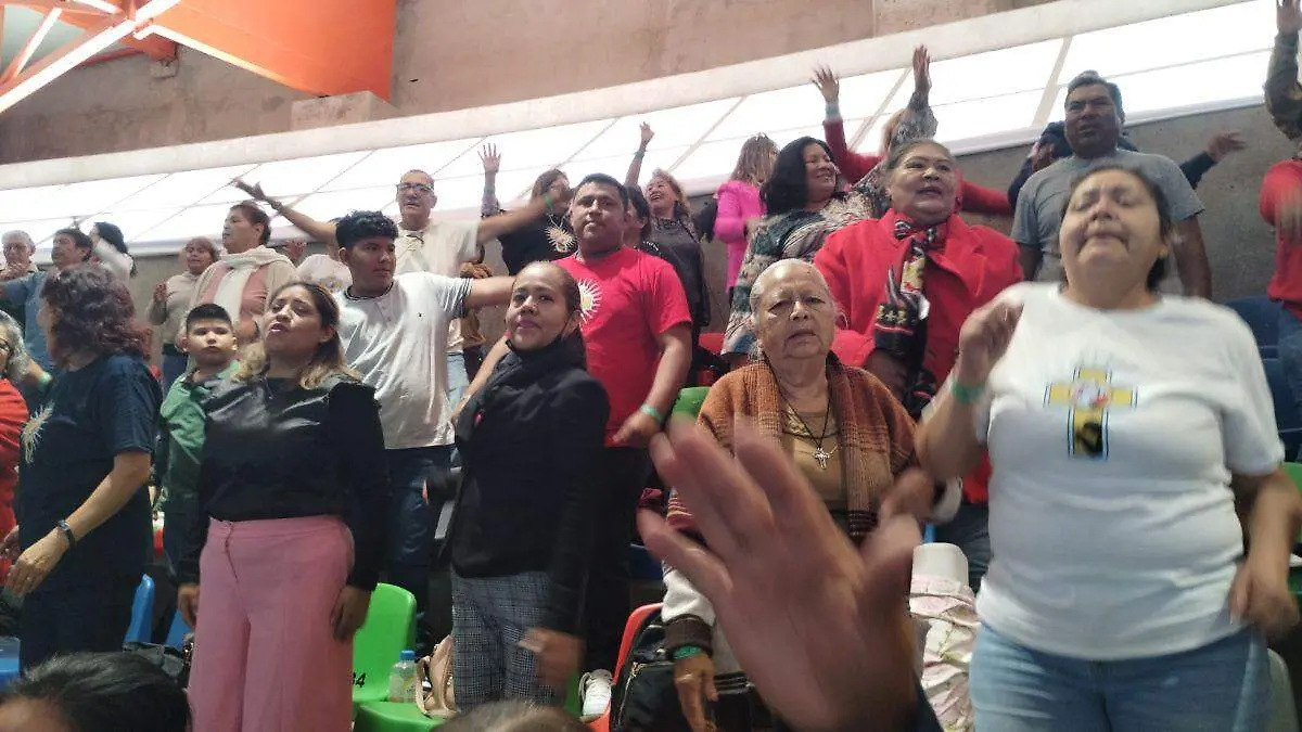 cuantas personas profesan una religion en baja california sur