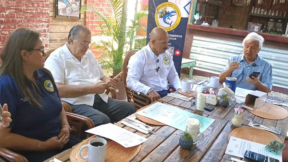 organizadores del torneo de pesca deportiva en los cabos