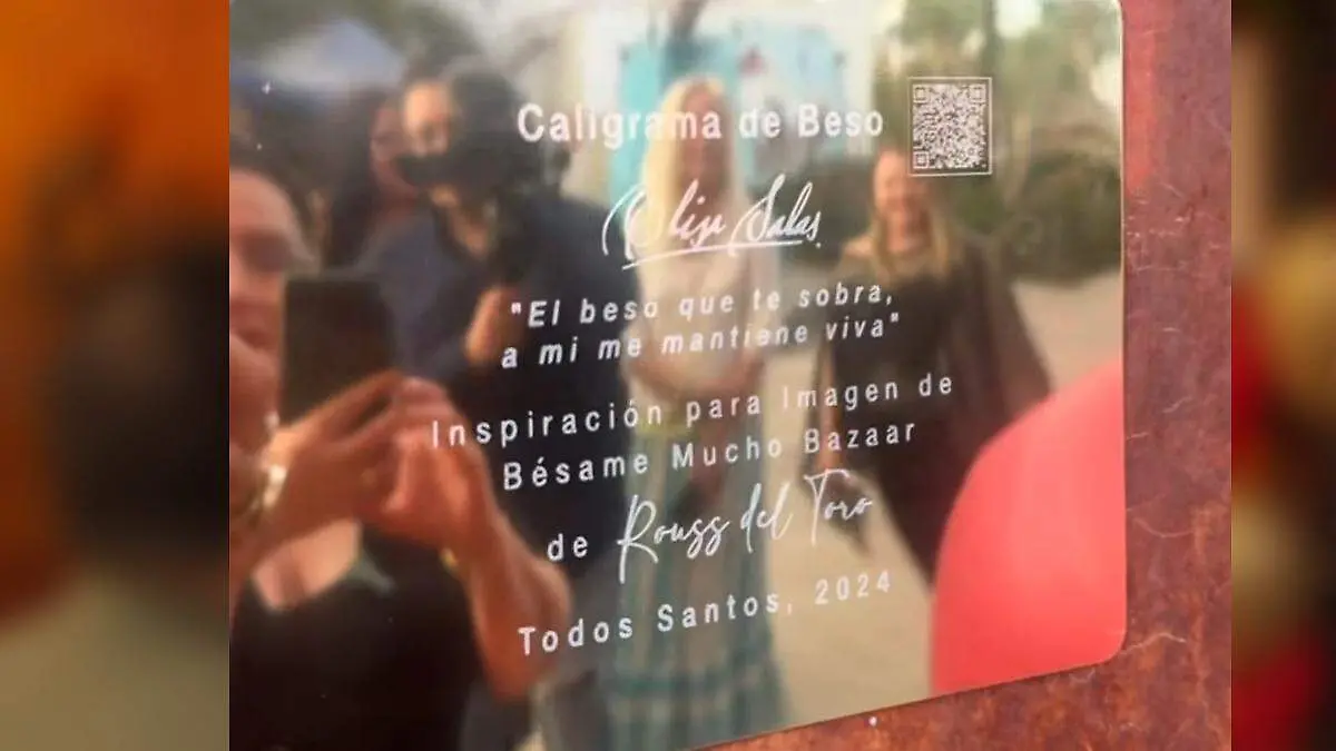 placa conmemorativa besame mucho